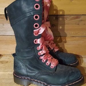 Dr.Martens Triumph dark gray leather Boots sz.6.5 like new